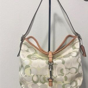 Authentic vintage Coach Hampton Clip Hobo Optic Green